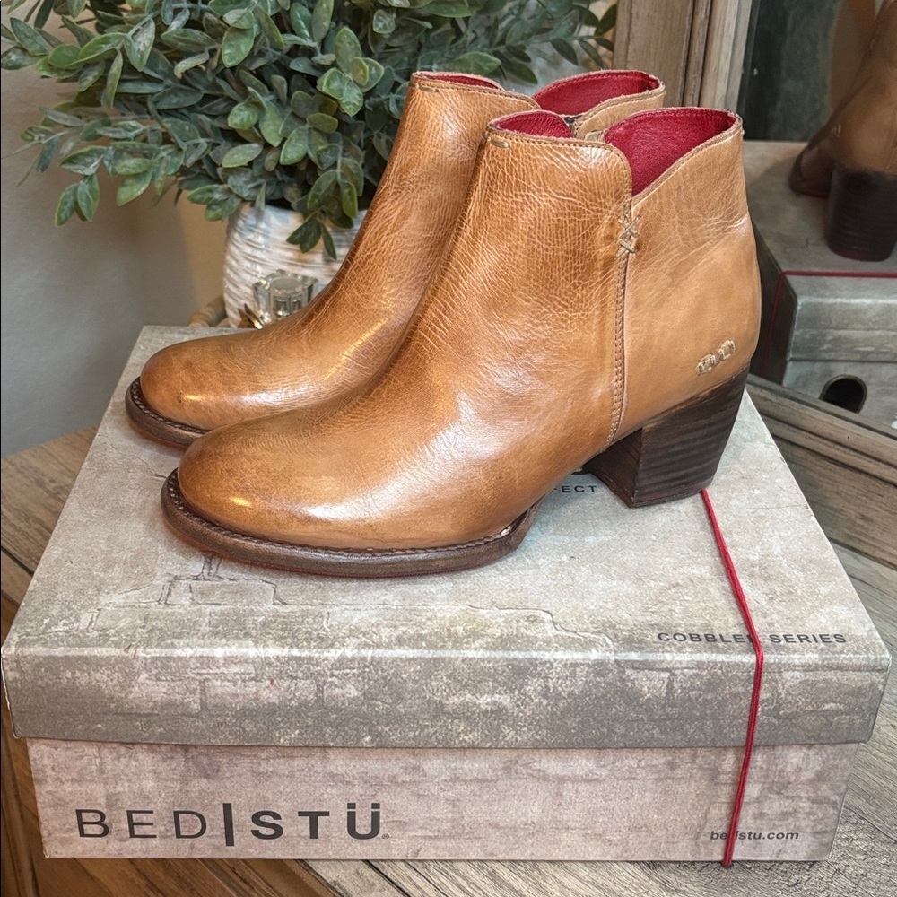 Bed Stu Yell Leather Ankle Boots Rustic Tan Size 8.5 or 9.5